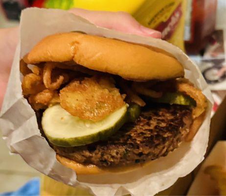 Veggie burger without cheese and sauce, a bit bland :(