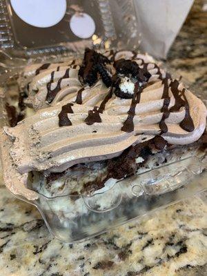 @detroitdining Oreo no bake bar