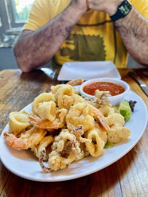 Calamari Fritti, added shrimp