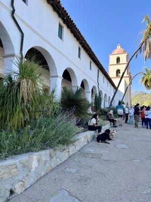 I Madonnari - Free Festival, Free Entertainment & Free Parking 36th Annual Memorial Day Weekend Tradition @ Mission Santa Barbara 2022