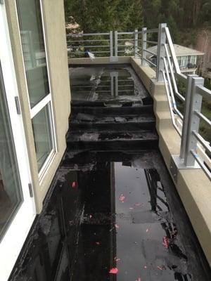 Deck over bedroom Under water test