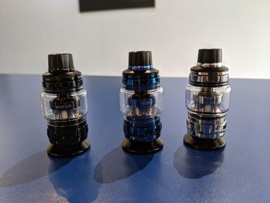 Uwell Valyrian 2 tanks!