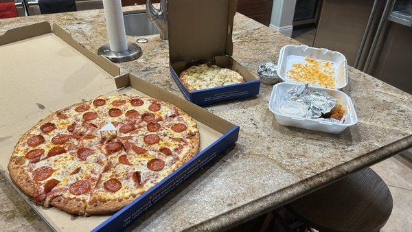 XL Cheese Pizza (16/12 slices) Boneless Wings Garlic Cheese Bread (12/12 pcs.) Soda