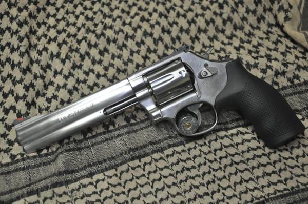 S&W 686-6 Plus 6" barrel