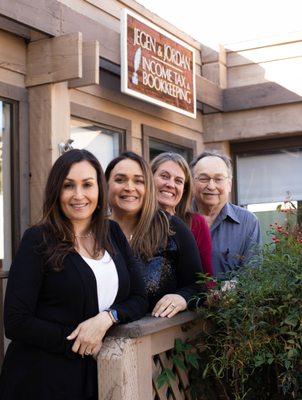 Teresa, Jene, Leslie, and George