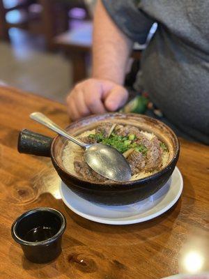 Pepper beef claypot rice