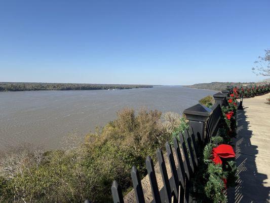 Natchez Bluff Park - Mississippi River