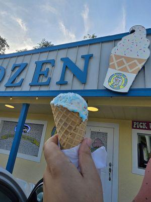 Frozen Gold Ice Cream Shop