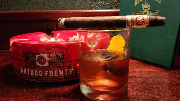 Arturo Fuente Anejo and a Old Fashioned