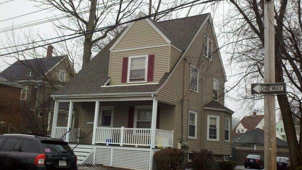 CertainTeed Weatheredwood roofing with Mastic Clay siding and MidAmerica Wineberry shutters