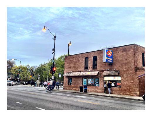 Outside Order/Pickup Window @ Dairy Queen Orange Julius . N Lincoln Ave. Chicago. Cool!