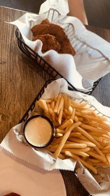 chicken fingers & basket of french fries w/ cheese