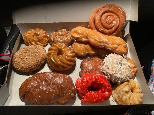 1/29/21 My hubby Surprised treated me to my Fav. Donut mainland chain brand! Dozen of my faves! He so good to me!