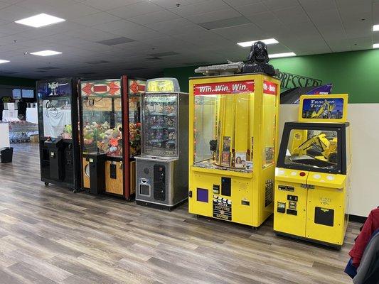 Crane machines available for play