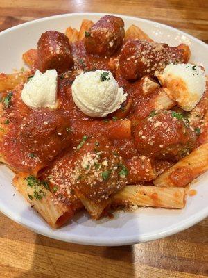 Louie's pasta