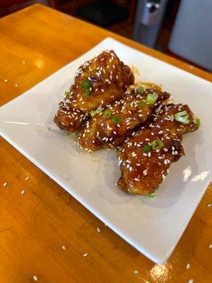 Sesame Jumbo Chicken Wing, finger licking good.