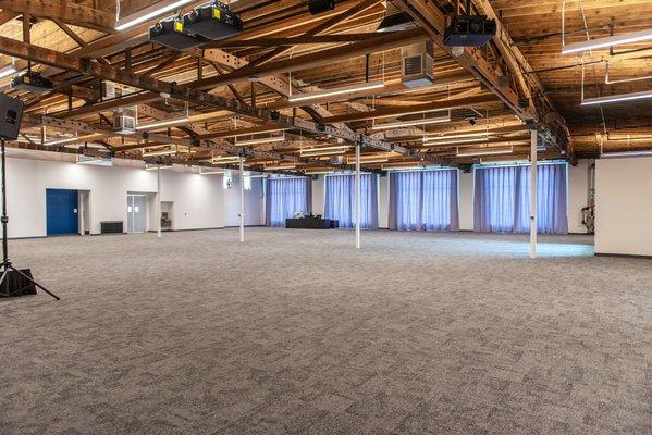 AVENUE's 8,500 square foot event space offers great flexibility for your event layout.