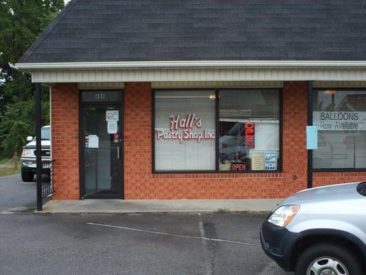 Hall's Pastry Shop