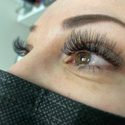 Volume lashes