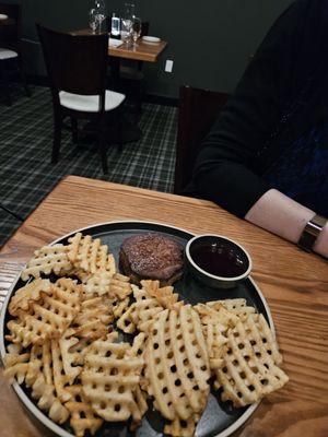 Petite Filet & Waffle Fries