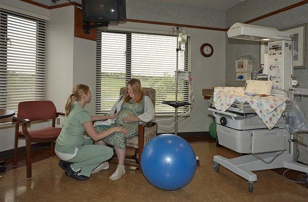 Large private birthing rooms with whirlpool tubs, birthing balls and scenic views