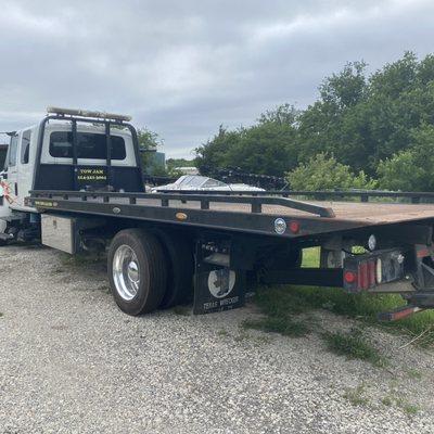 Flat
Bed tow truck