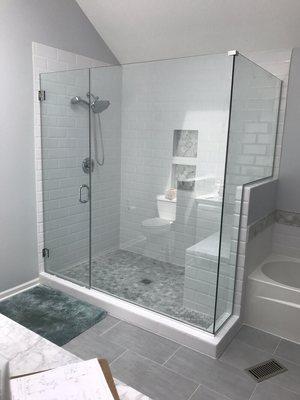 Frameless 3/8" clear glass