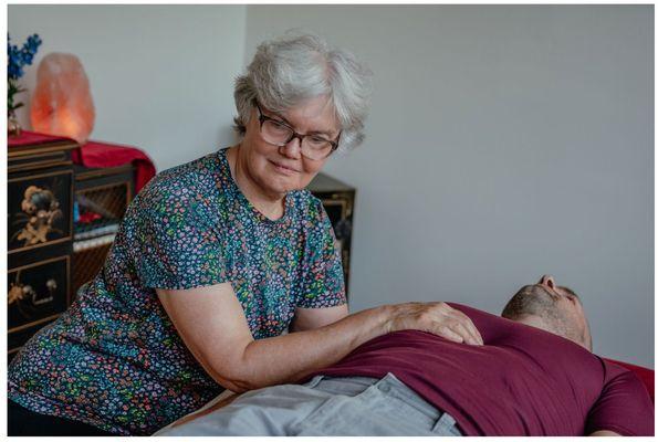 Jin Shin Jyutsu with Helen Bordon

Bless This Body: Relax-Release-Reset