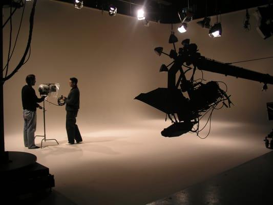 ORAD virtual set system provides real-time 3D broadcast graphics solutions for video production