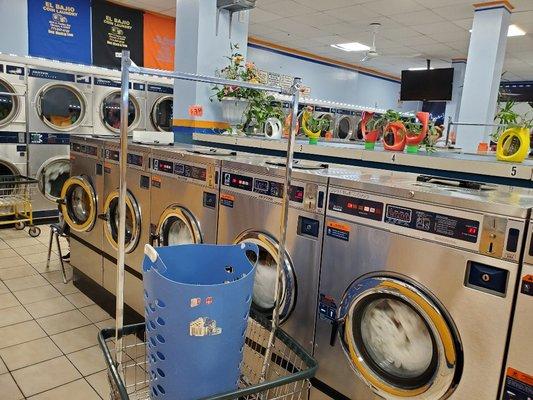 El Bajio Coin Laundry