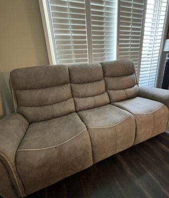 Most comfortable.. power recliner sofa!