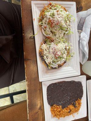 Tostadas de tinga with Rice and Beans