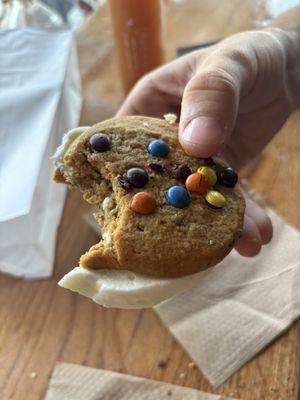 Cookie sandwich