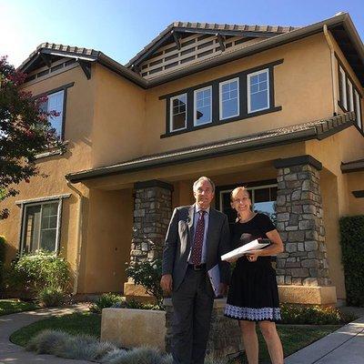 Another happy Buyer closed on her beautiful home in Azusa.