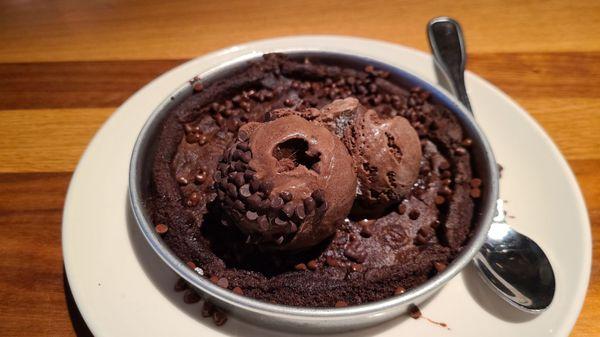 Triple Chocolate Pizookie was excellent.