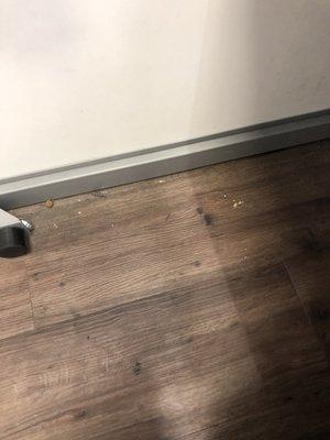 Fitting room floor