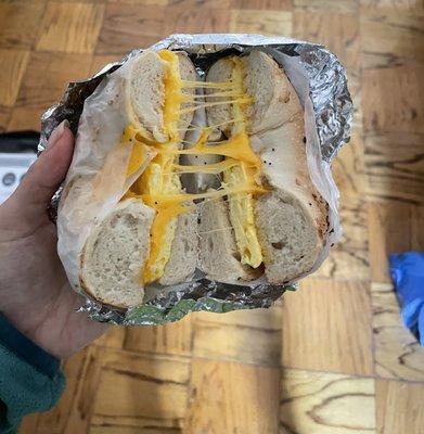 egg and cheese bagel