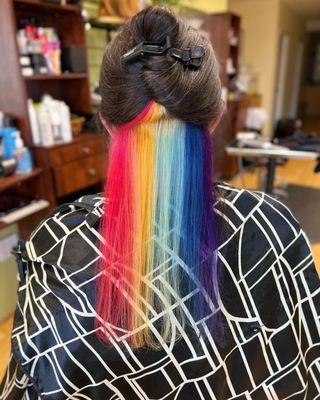 Rainbow peekaboo highlights  Instagram: @hairbytffnyzheng