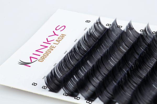 What are Minkys lashes made of? Minkys lashes are made of top quality PBT fiber. Cruelty-free lashes. Learn more here: www.minkys.us