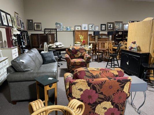 Design Furniture Consignment