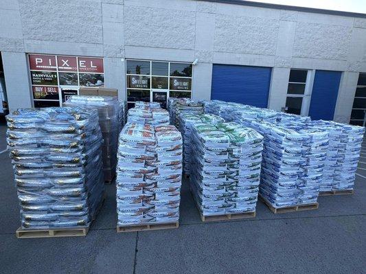 Another fresh shipment of Nature's Select Pet food arriving early in the morning!