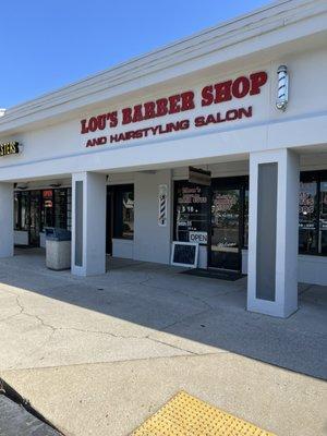 Lou's Barber Shop