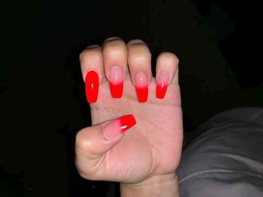 Pella Nails