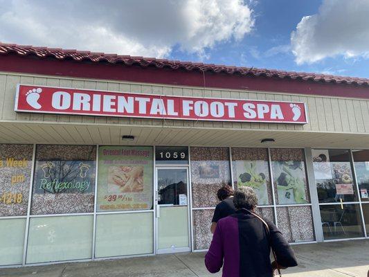 Sis and I just got a foot massage and it was great 3/20/23