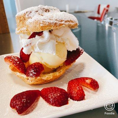 Windbeutel - Puff filled with organic homemade Ice Cream, whipped cream and fruit