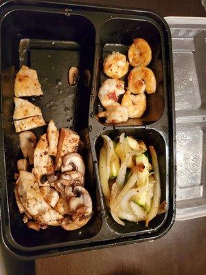 This is how my order arrived-1/2 order of chicken and shrimp for full price. Extra shrimp missing and can't get through to the restaurant.