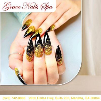 From 24K gold glitter to sleek black nails--glamour at its finest  
 : https://lk.macmarketing.us/gracenails-booking