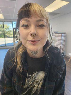 Vertical Labret