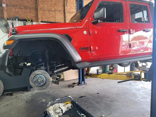 Jeep Gladiator getting new calipers and brake lines.