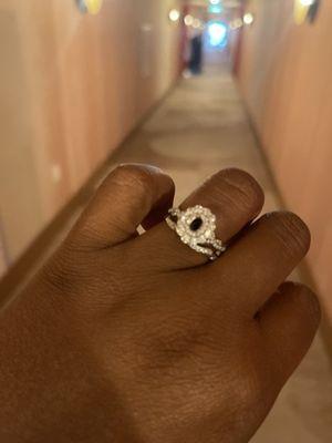 How the hell my Diamond fall out . This is wild .   My husband pissed at yall